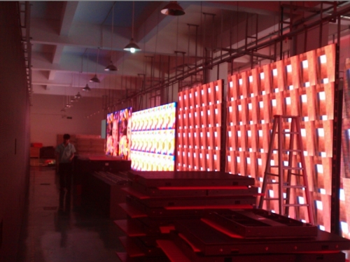 Panou video cu Led-uri 38 mp p8 mm pentru interior